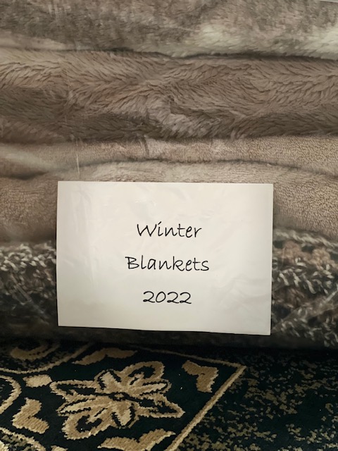 Clear storage winter blankets label